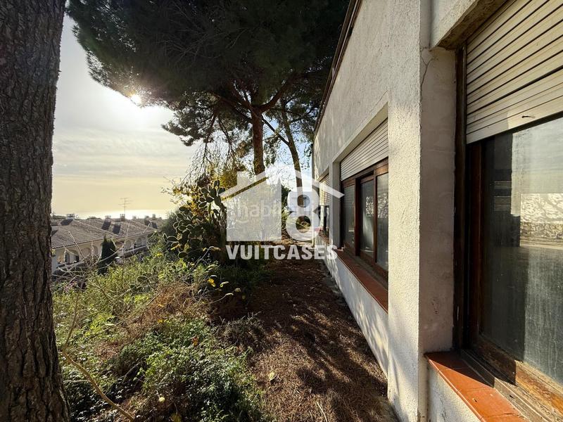 Foto 8dde3836-cf32-4eaf-b42b-60d5d1843b5f. Casa  con muchas centrica con vistas y terreno con muchas posibilidades en Premià de Dalt