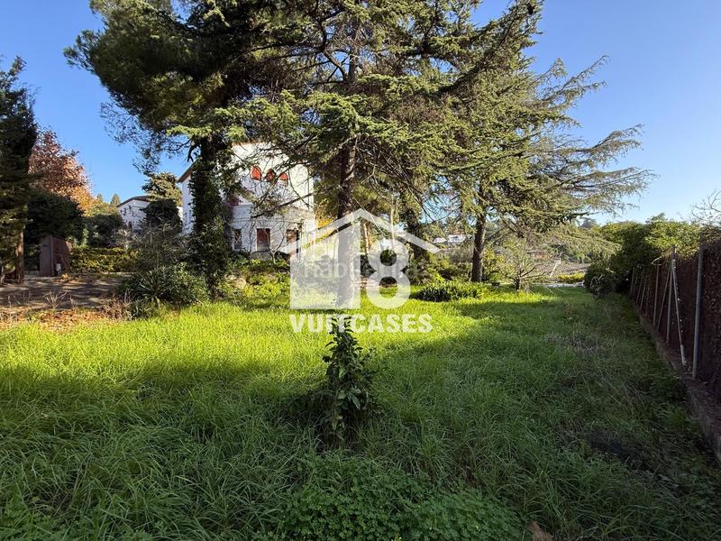 Foto e40d70bc-558e-482b-ba3d-a1d758bb24ce. Casa  con muchas centrica con vistas y terreno con muchas posibilidades en Premià de Dalt
