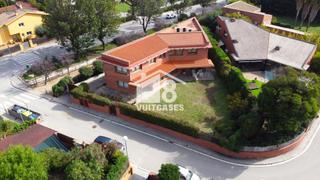 Chalet à Cabrera de Mar. Casa independiente en el centro de cabrera de mar