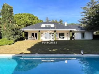 Casa a Supermaresme. Fantástica casa a la venta en un enclave idílico!