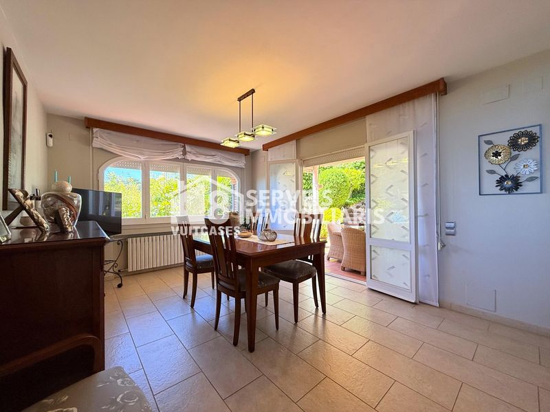 Foto d8f1e2a4-2f8f-43dc-9898-b41966508975. Casa amb calefacció aparcament piscina a Alella