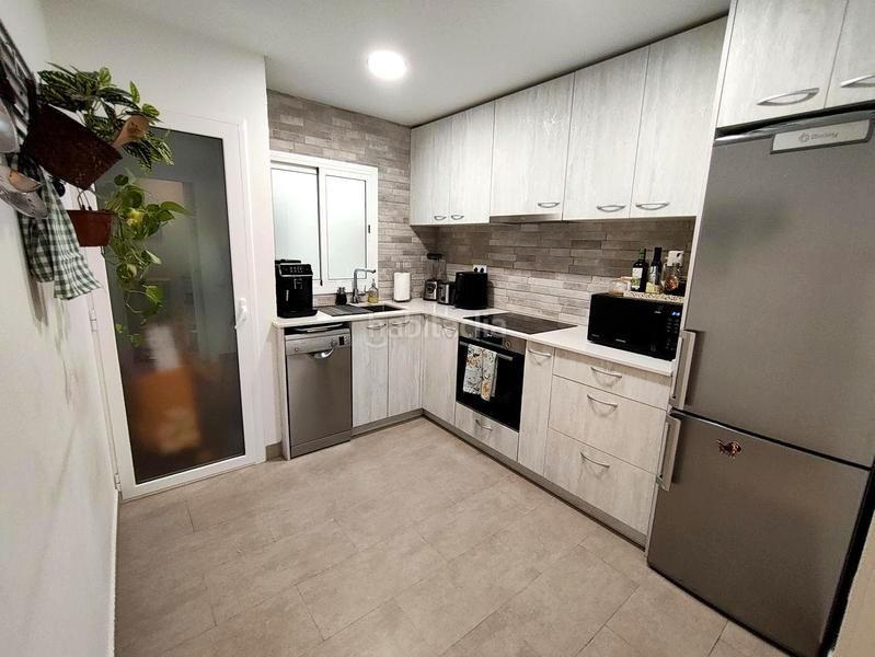 Foto 7c17e976-84ce-473c-b849-9c56186aa67e. Pis amb calefacció a Gorg Badalona