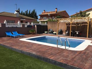 Casa a schiera in Sant Jaume dels Domenys. Casa con piscina individual y jardín