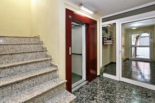 Piso en Lloreda. Piso luminoso en can mariner