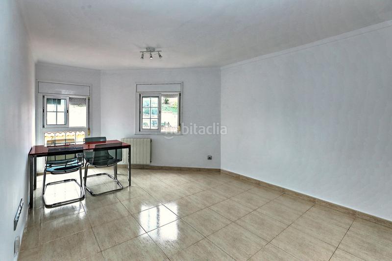 Foto 8e567978-000f-43d1-b494-255f1d56c15d. Appartement avec chauffage dans Sistrells Badalona