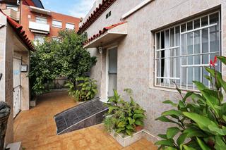 Casa en Vallbona. Casa de 2 plantas y 4 habitaciones