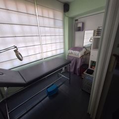 Pis a Trinitat Nova. Local comercial para reformar como vivienda