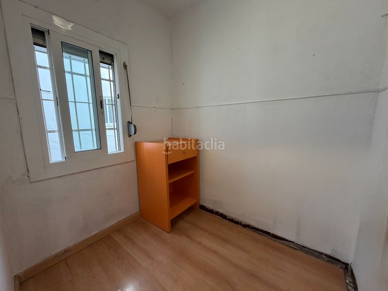 Foto 3933609f-74da-4571-bda4-b98dfacae17e. Pis amb calefacció a Prosperitat Barcelona