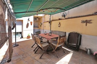 Pis a Creu de Barberà. Planta baja con parking, tipo casita