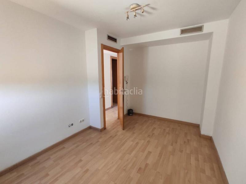 Foto 2efae8cf-60f3-4214-b9ed-56090694c83a. Dúplex duplex en venta en Sant Esteve Sesrovires