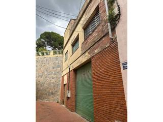 Maison  Riera. Casa en venta en olesa de montserrat