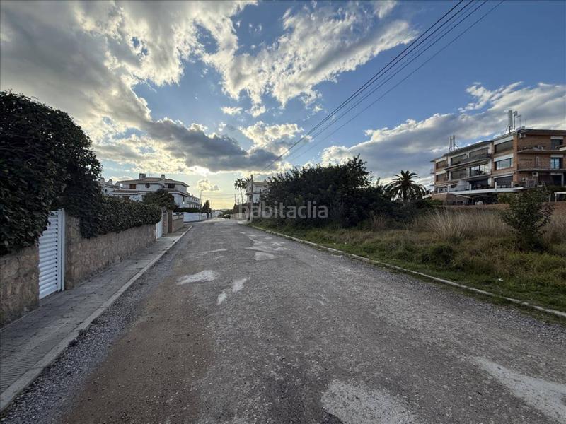 Foto e5d96bbe-fca1-4969-982e-ae08b40985a7. Finca rústica terreno en alquiler en urbanització clarà en Torredembarra