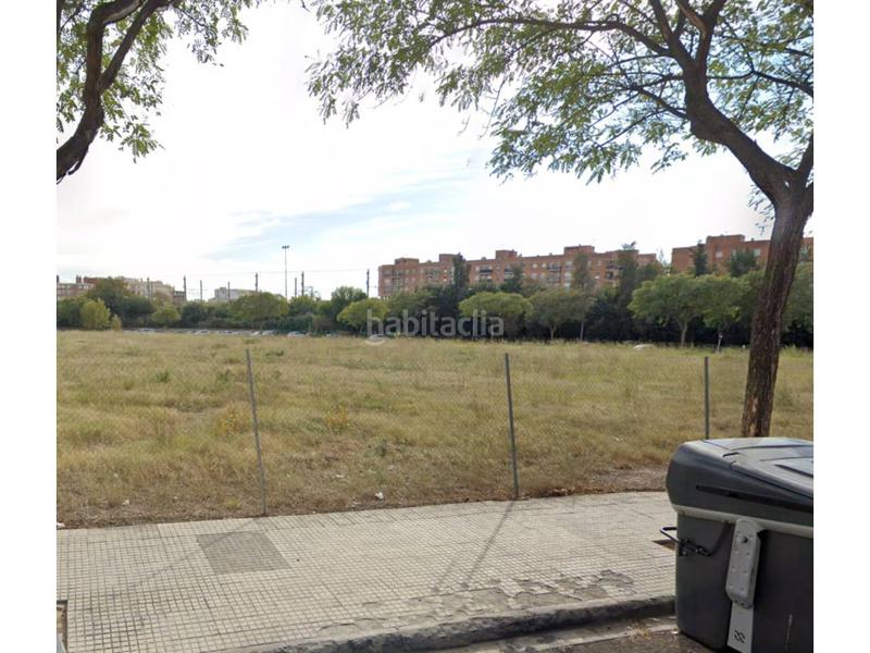 Foto 23ccc156-589c-4654-93aa-0267f4cd1449. Terreny residencial a gabriela mistral 1 a Mestral Reus