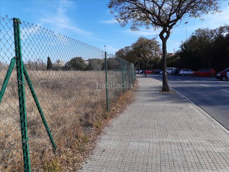 Foto 68002c28-0e4f-4d07-9de1-7a9ba8938142. Terreny residencial a gabriela mistral 1 a Mestral Reus