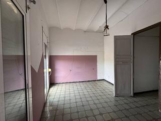 Pis  Mari girona. Piso en venta en centre