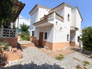 Chalet  Creixell. Chalet unifamiliar en venta en creixell