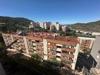 Pis  Rasos de peguera. Piso en venta en ciutat meridiana  calle rasos de peguera