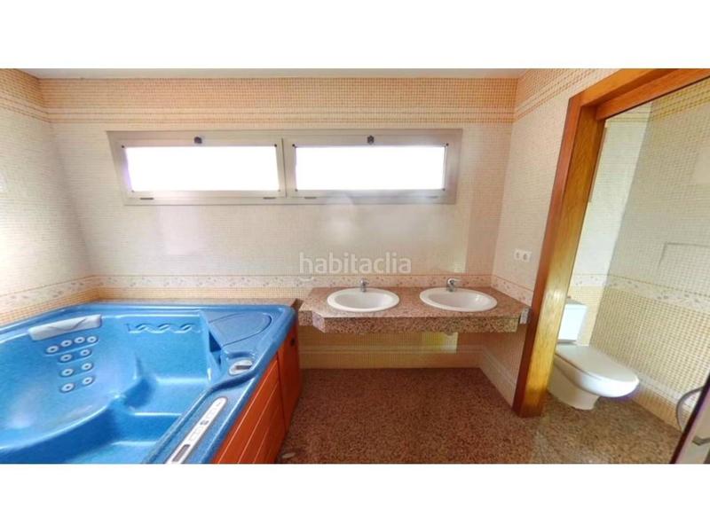 Foto c1b7dcb0-5901-44fa-b1b0-827e43b4b801. Chalet avec piscine dans Matadepera