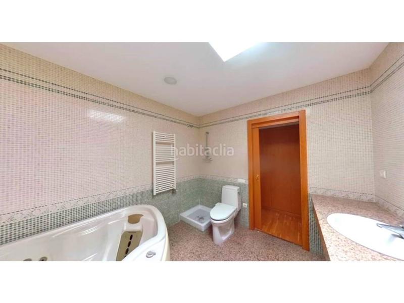 Foto d62a9639-4b7e-4708-a21e-533cecda3753. Chalet avec piscine dans Matadepera