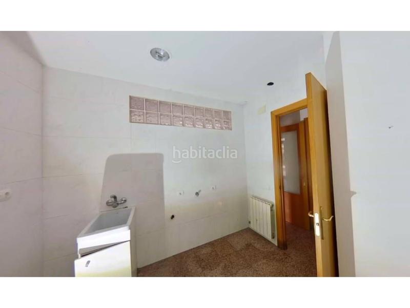 Foto f500b5de-ddf6-4108-9b1f-9848b76d5169. Chalet avec piscine dans Matadepera