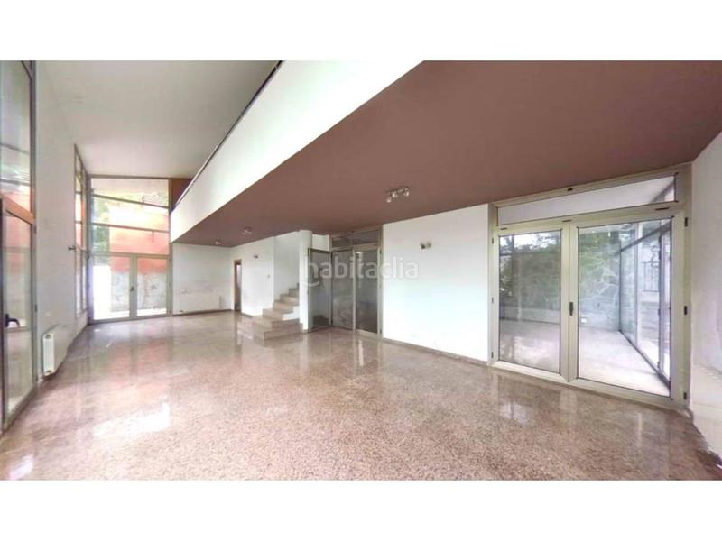 Foto f661237e-9832-4b73-b64b-acb0be66eeb2. Chalet avec piscine dans Matadepera