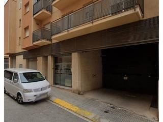 Car parking in Calle del Metge Carrera