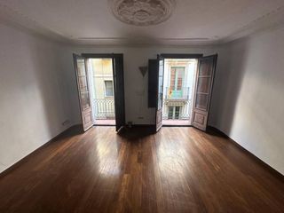 Etagenwohnung  Calle  escudillers