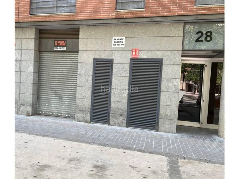 Foto 3b944aaf-8a02-4d65-83dc-6970226fb437. Local comercial en calle de nàpols 22 en Parc Central Barberà del Vallès