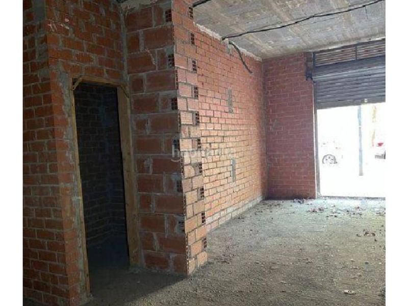 Foto 86134937-9170-42d5-8eb5-d693638551d2. Local comercial en calle de nàpols 22 en Parc Central Barberà del Vallès