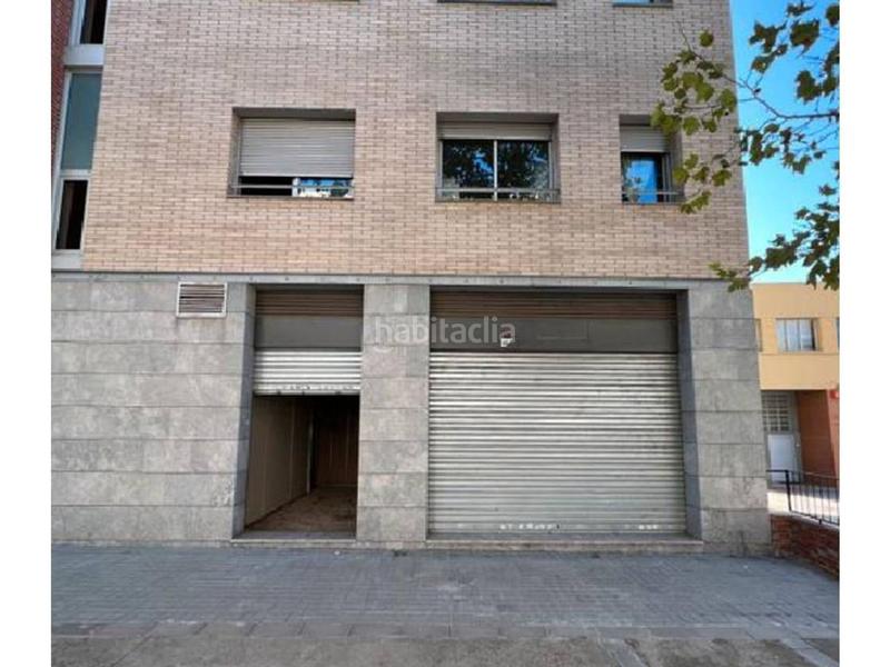 Foto fdfa535f-b124-4460-bcd6-1fd387543a88. Local commercial dans calle de nàpols 22 dans Parc Central Barberà del Vallès