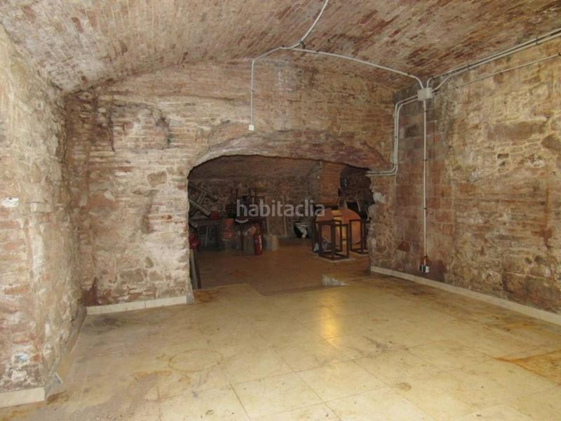 Foto 58677a36-c2bd-43d9-9e49-e3d401798e27. Business premise in calle de les cabres 10 in Raval Barcelona