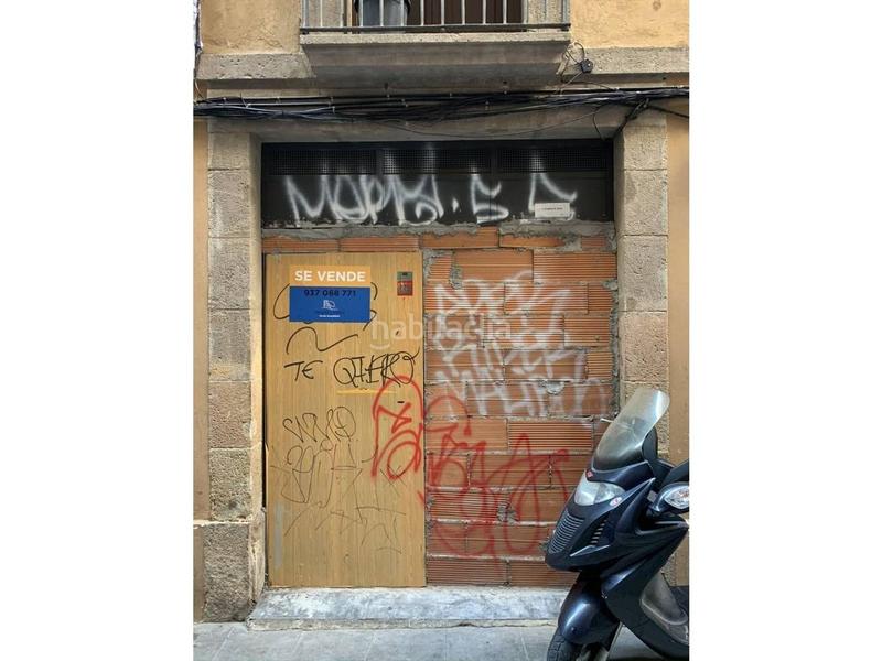 Foto 34d2639d-41f3-4182-82dc-68533fc43f16. Local comercial a calle de les cabres 10 a Raval Barcelona