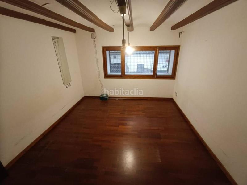 Foto abac7441-7f63-425d-a434-36736baa25d2. Local comercial a Raval Barcelona