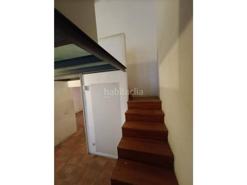 Foto c42ffae0-5561-4eee-9c51-ecbf1c5f7773. Local comercial a Raval Barcelona