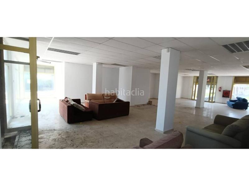 Foto b0d8471a-abdd-4f1a-a19b-7841b1d24991. Locale commerciale in Torreforta Tarragona