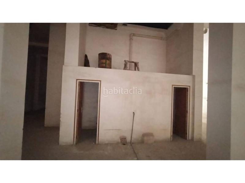 Foto 2f7bcdae-767f-43b5-af21-db061418c9e8. Local comercial a Llevant Reus