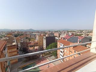 Etagenwohnung  Calle de folch i torres. Piso soleado con vistas espectaculares en can oriol, rubí
