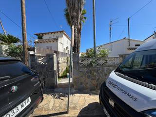 Xalet  Avenida barcino. Chalet en creixell