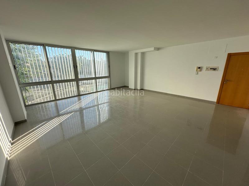Foto 3e6d24ce-3767-4d43-b666-6b820cbb0599. Local comercial a Cunit residencial Cunit