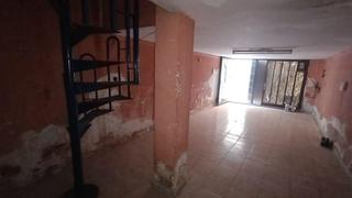 Casa adosada en Valls. Casa adosada a reformar en valls