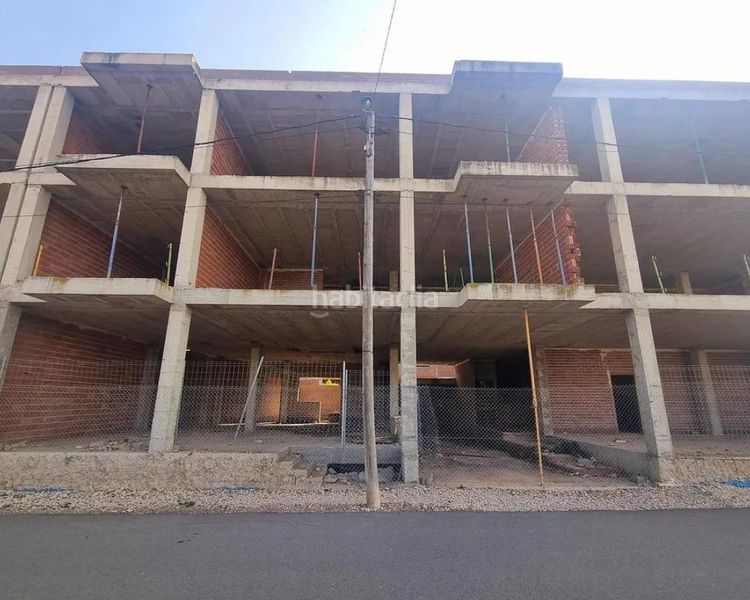 Foto b345bac8-f2e9-4c22-b70e-6d9981a65edb. Edificio in Aldea (L´)