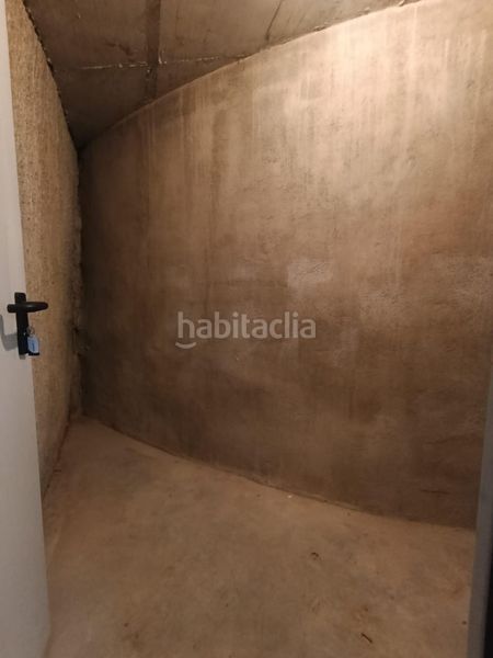 Foto 612db8d5-b04c-4cec-bafb-0a4ed16b61a8. Aparcament cotxe a Hostal Granollers