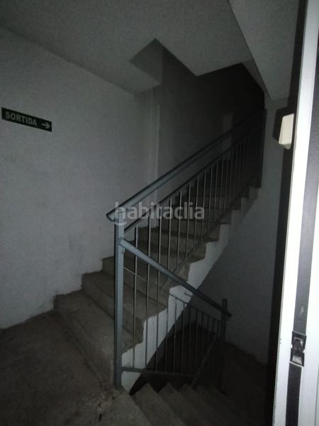 Foto c6dcc8a3-2c09-4df9-8d48-94a6fafd98f5. Aparcament cotxe a Hostal Granollers