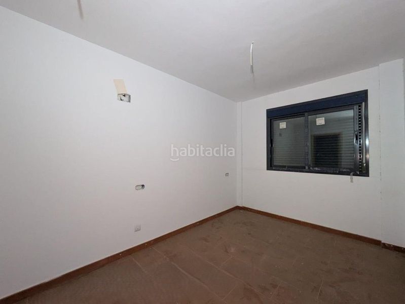 Foto 93bc56f8-e8ff-40a6-8341-6d690d472e8c. Edificio en Deltebre