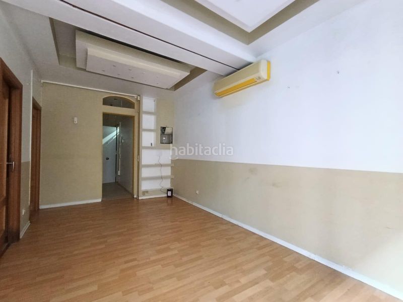 Foto 50c3d4f1-4225-49a4-a001-38996d12ebee. Pis a Raval Barcelona