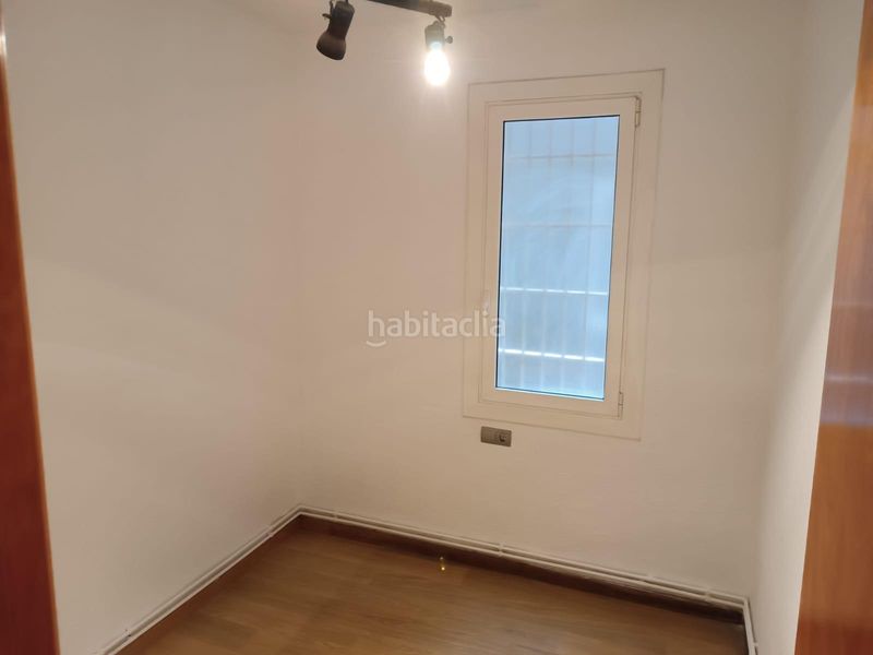 Foto b82da030-99e6-4049-9b4c-222e1aeefde3. Pis a Poblenou Barcelona