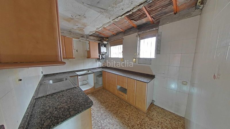 Foto abd68f3e-7d2f-4e10-b6e1-54b555f52447. Casa adossada a Besòs - Maresme Barcelona