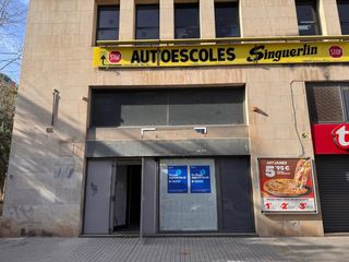Business premise in Avenida avinguda catalunya 65