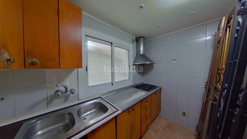 Foto 39ff6334-b6ab-4ec3-b34e-0127b3d39a30. Apartment in Pallejà