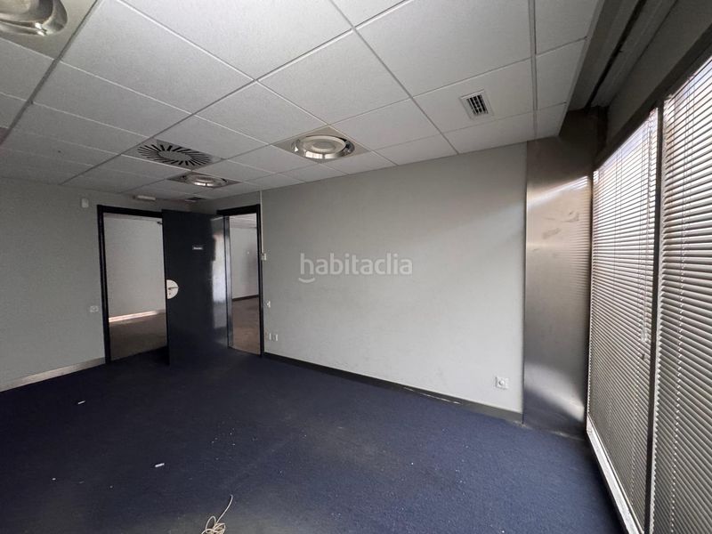 Foto 3ac63373-af88-4659-a944-eef2db827ff6. Local comercial a plaça dalt 7 a Móra d´Ebre